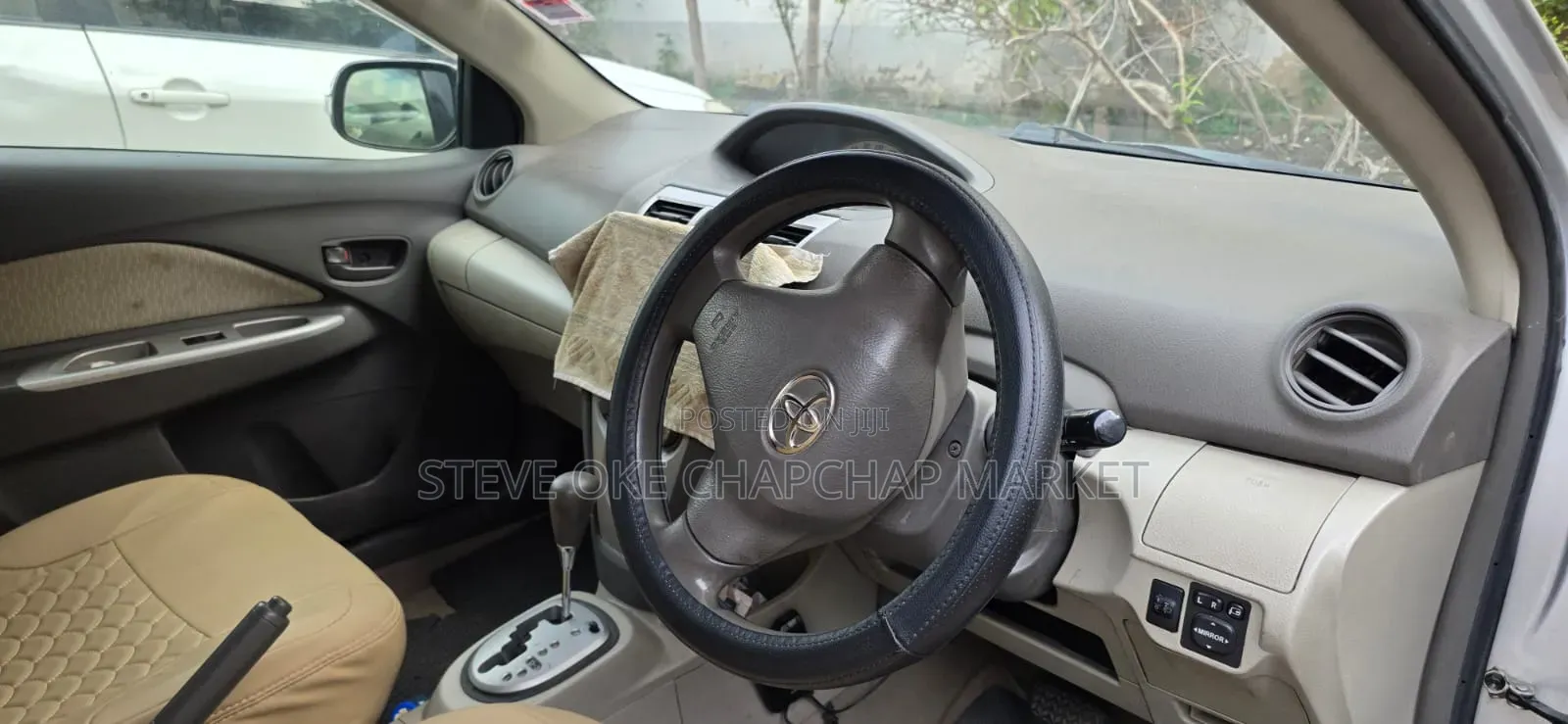 Toyota Belta 2012 Silver
