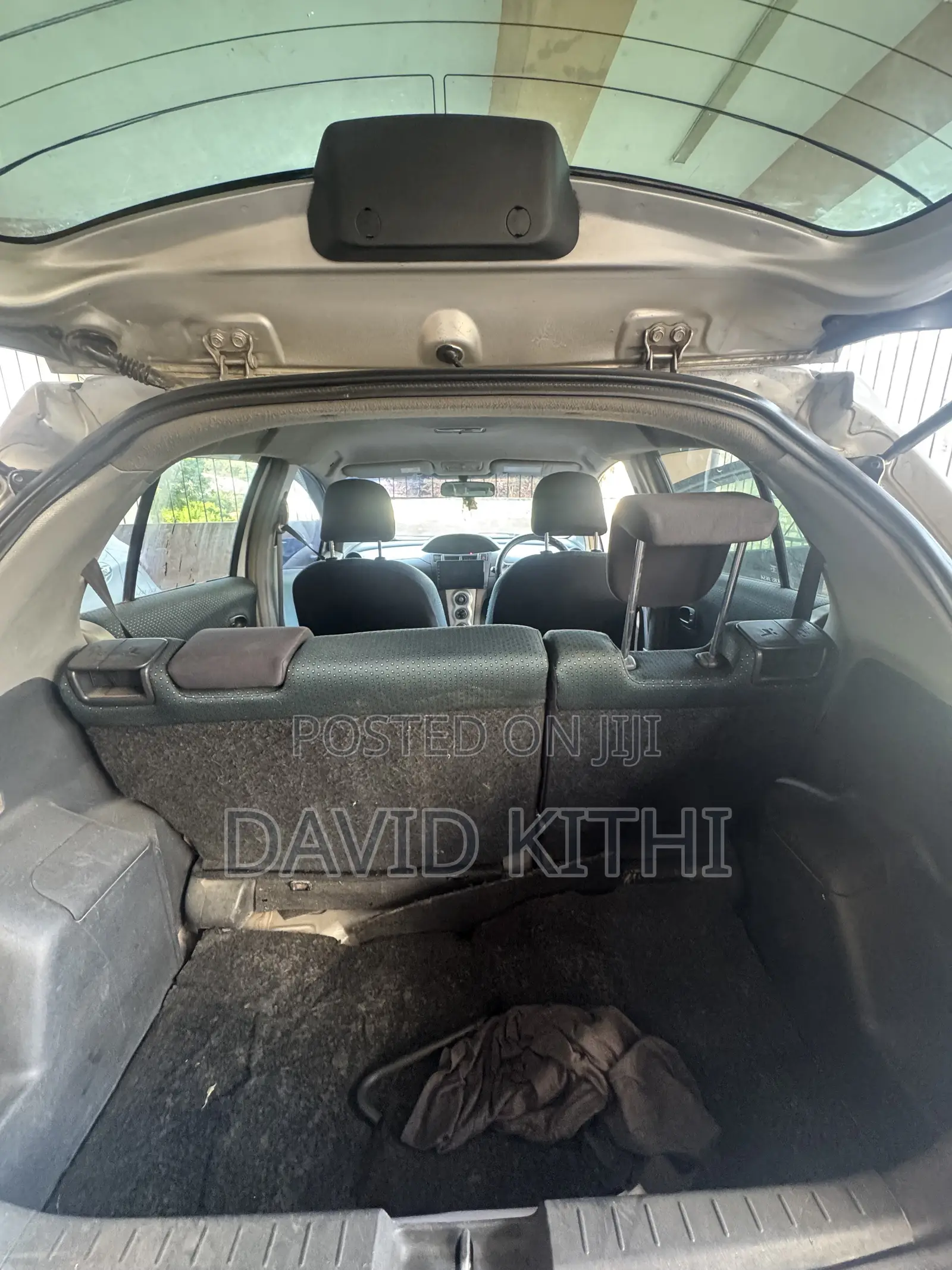 Toyota Vitz 1.3 FWD 5dr 2005 Silver