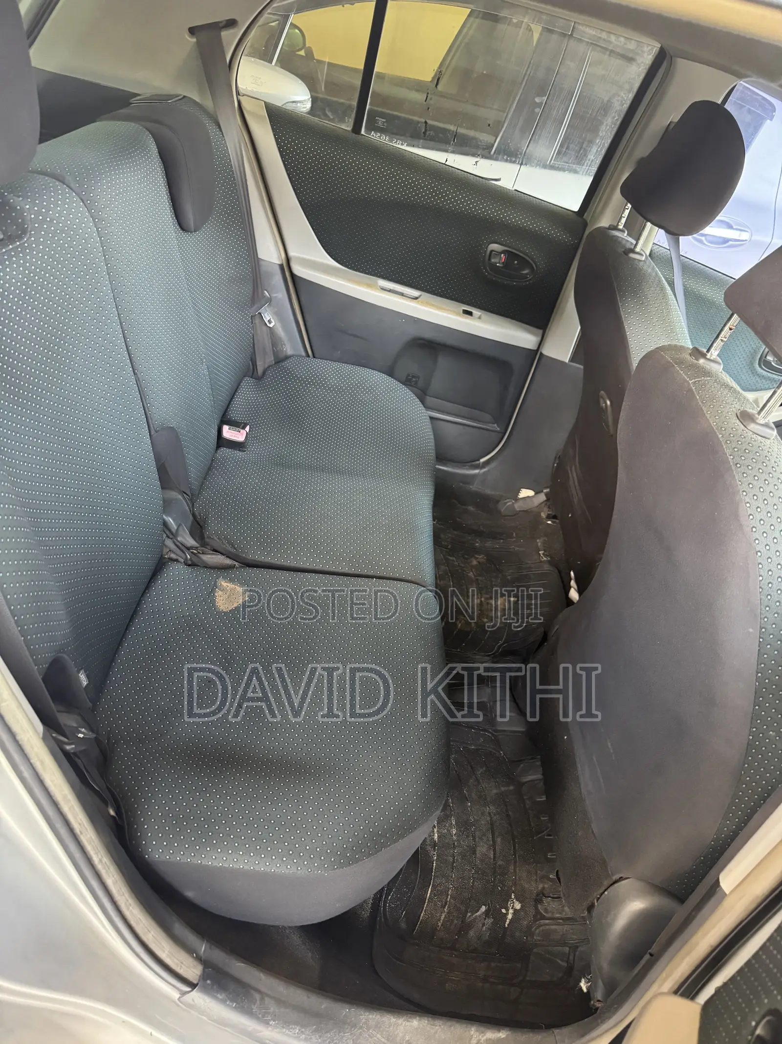 Toyota Vitz 1.3 FWD 5dr 2005 Silver