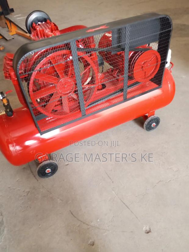 200 L Commercial Air Compressor - thumbnail 2