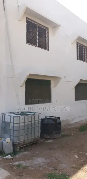 8bdrm Block of Flats in Mtambo for sale