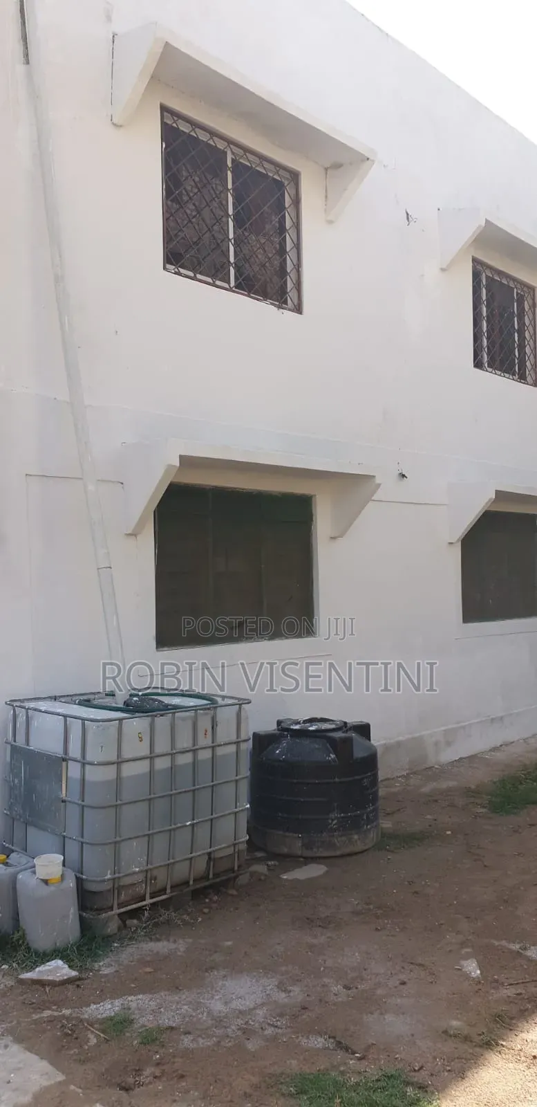 8bdrm Block of Flats in Mtambo for sale