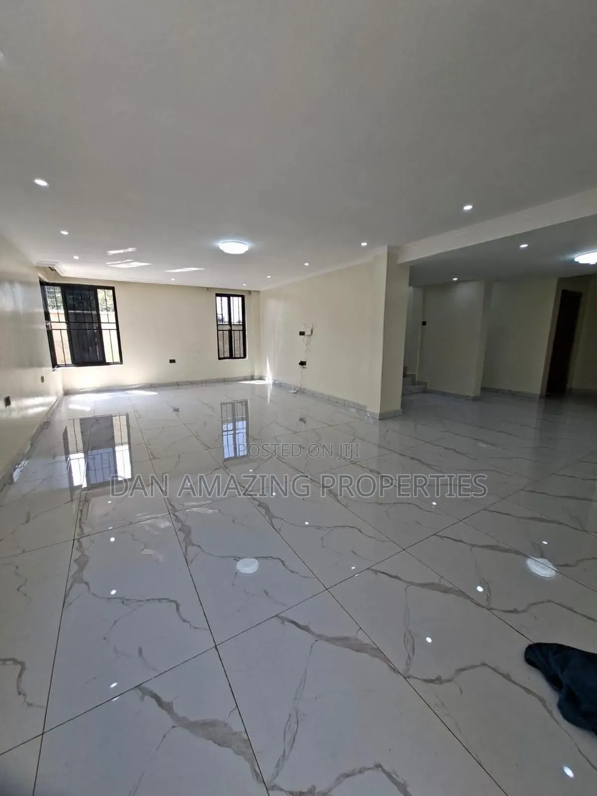 5bdrm Maisonette in Kamangu, Nderi for rent