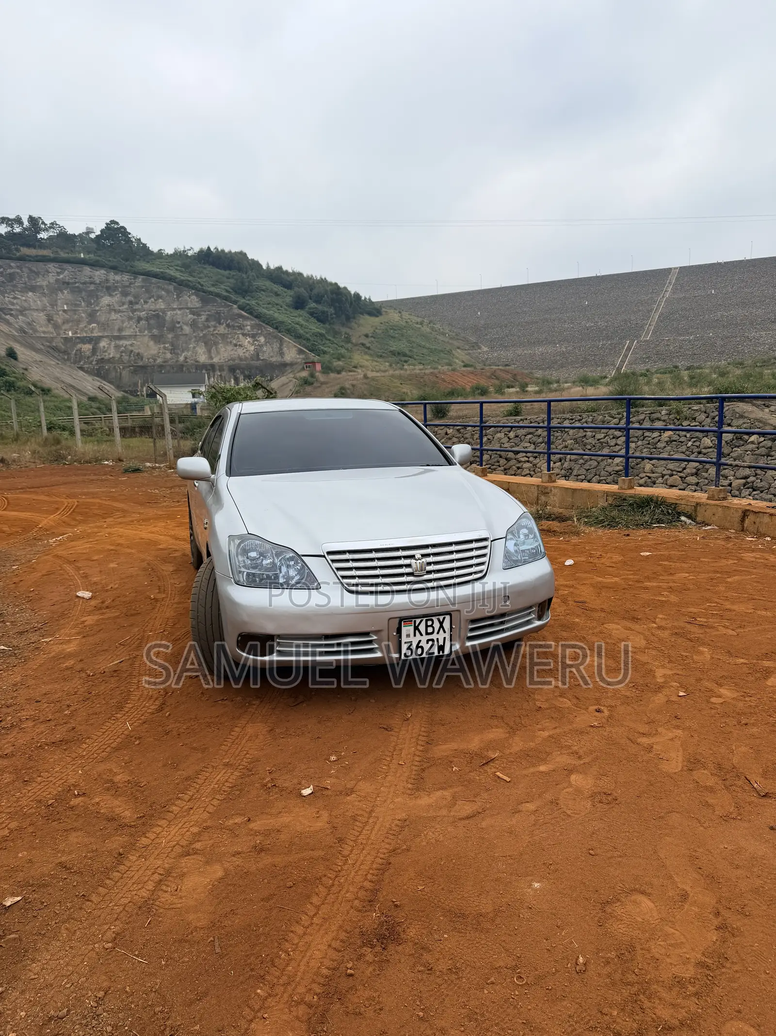 Toyota Crown 2006 Silver