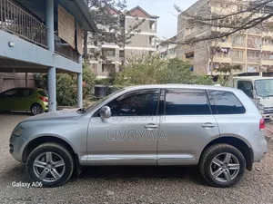 Volkswagen Touareg 2016 Silver