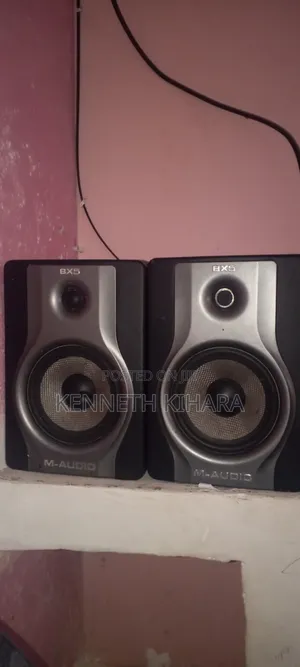 Bx5 M-Audio