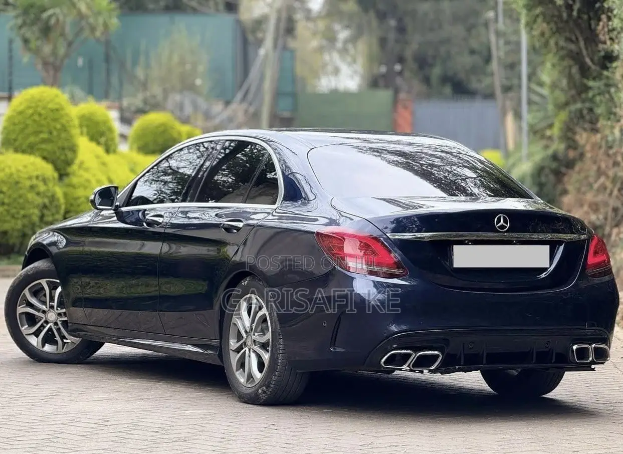 Mercedes-Benz C180 2015 Blue