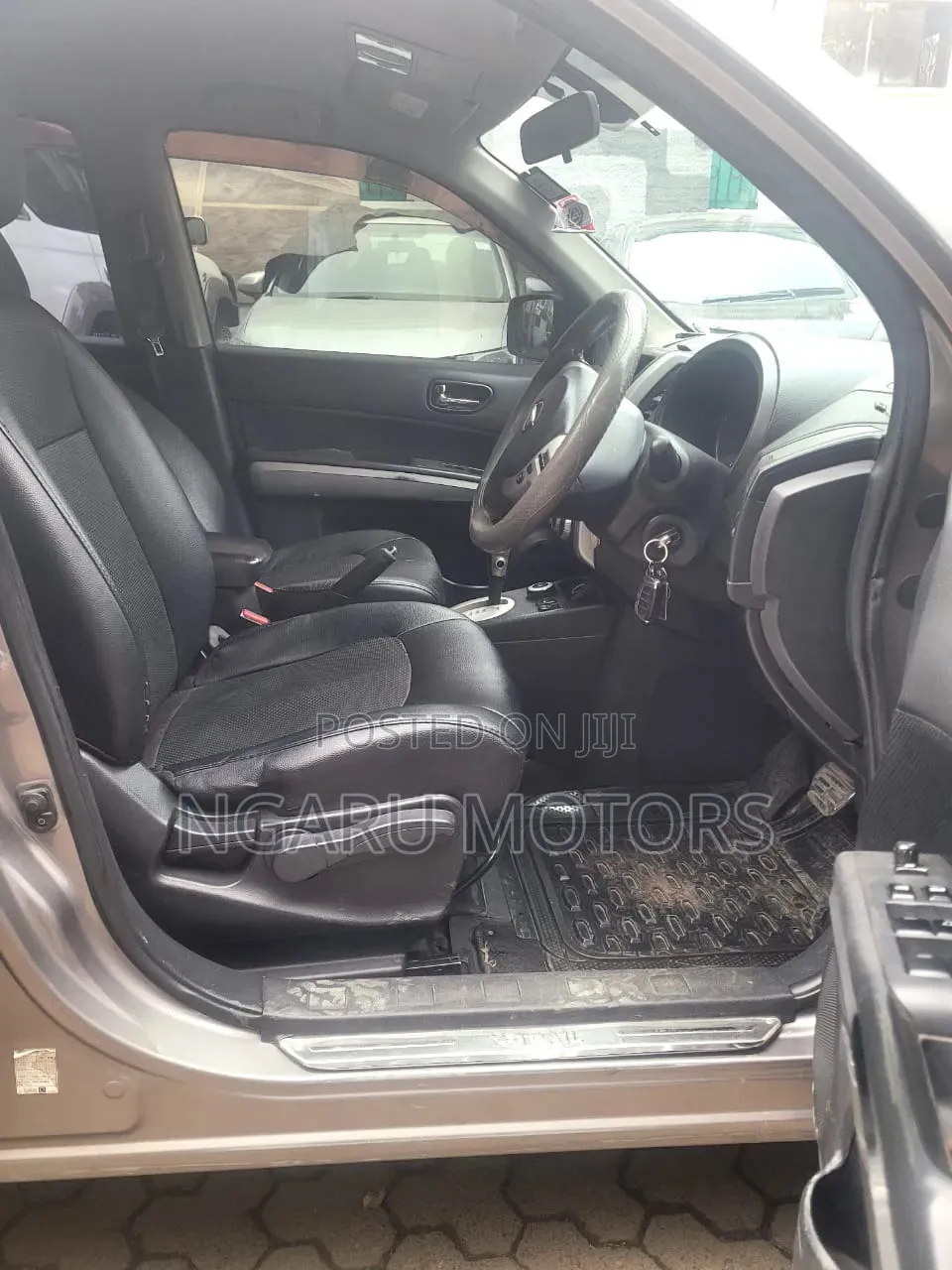 Nissan X-Trail 2010 Silver