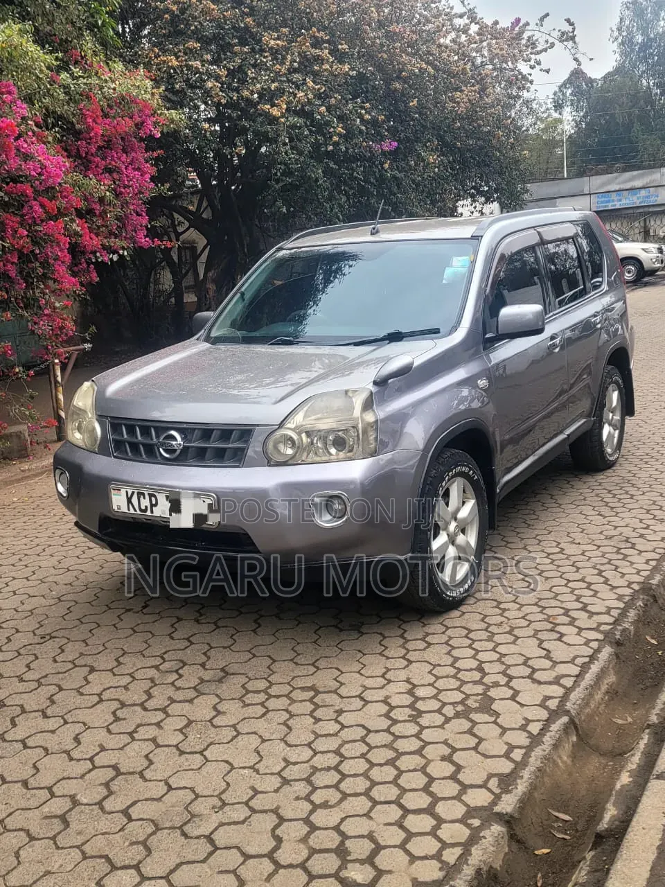 Nissan X-Trail 2010 Silver