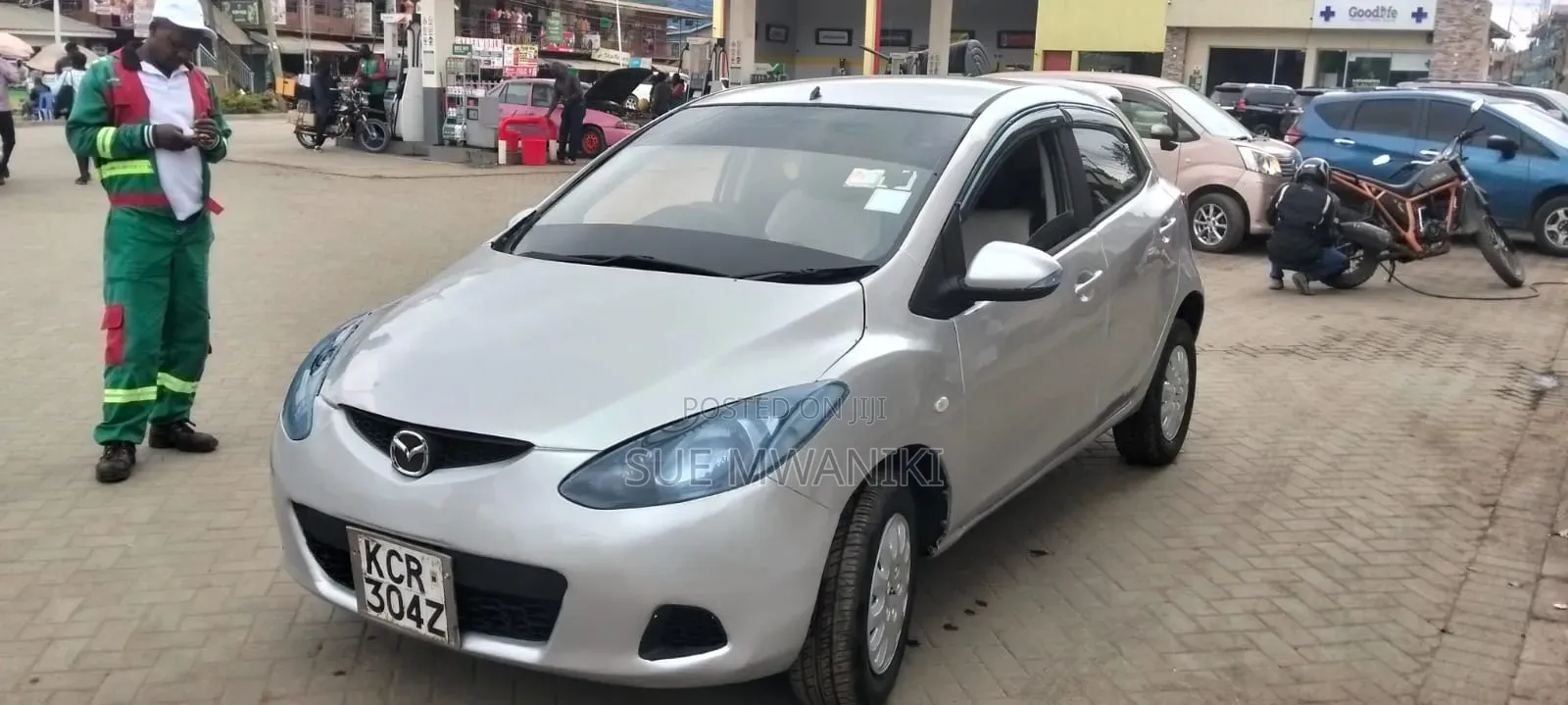 Mazda Demio 2012 Silver