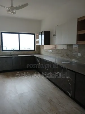 3bdrm Apartment in Kizingo for rent