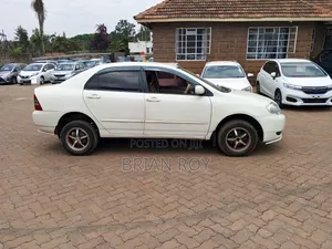 Toyota Corolla 2002 White