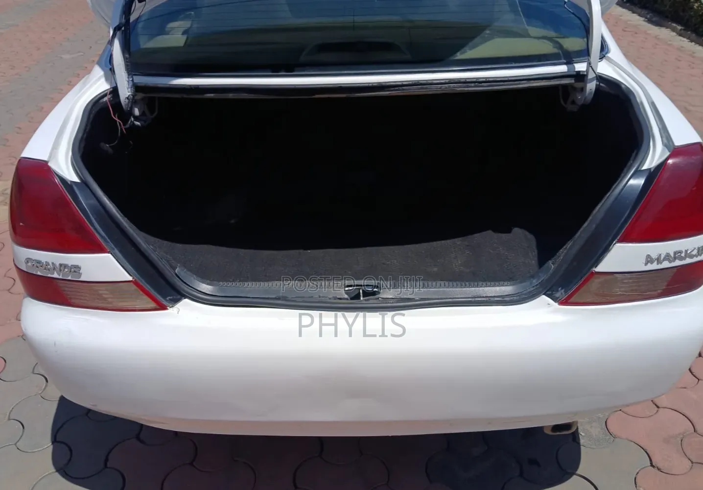 Toyota Mark II 2001 White