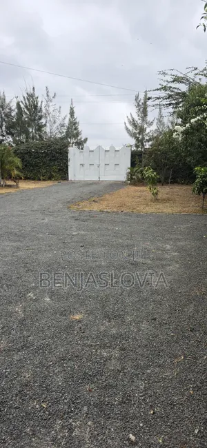 Furnished 5bdrm House in Komarock for sale