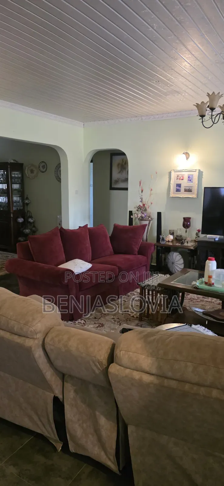 Furnished 5bdrm House in Komarock for sale