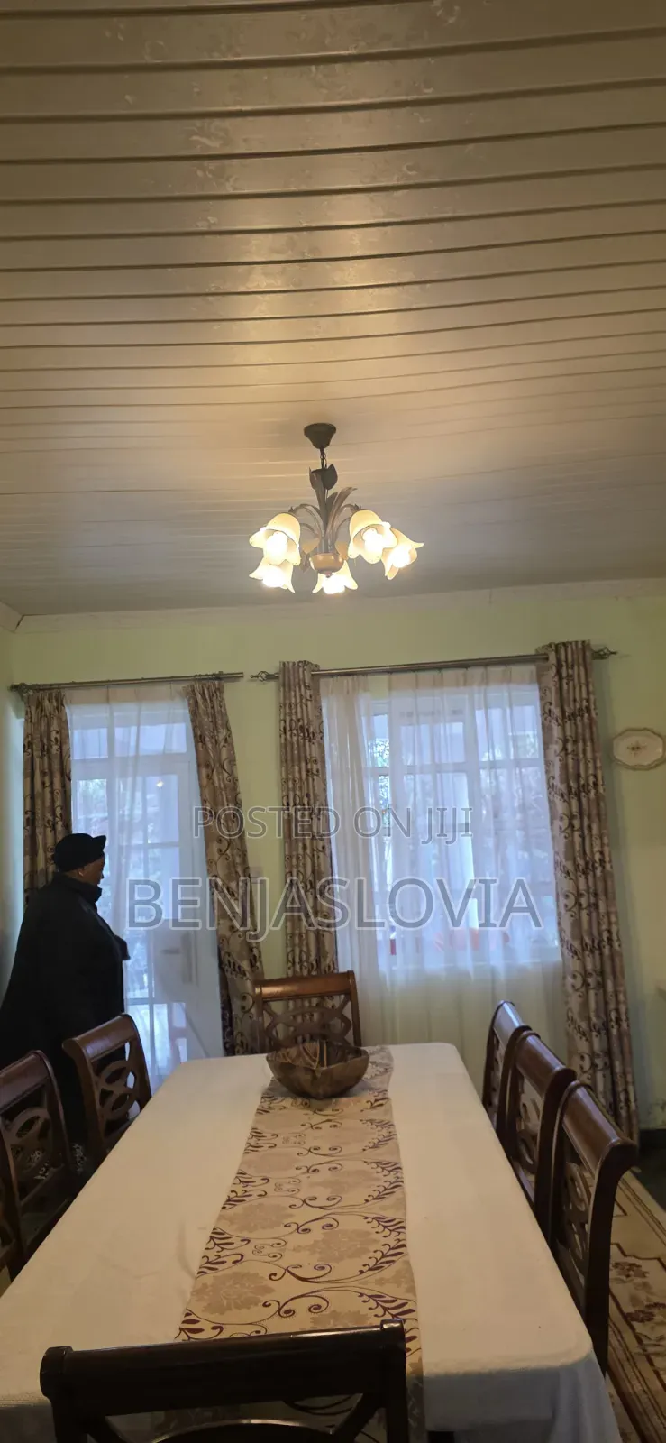 Furnished 5bdrm House in Komarock for sale
