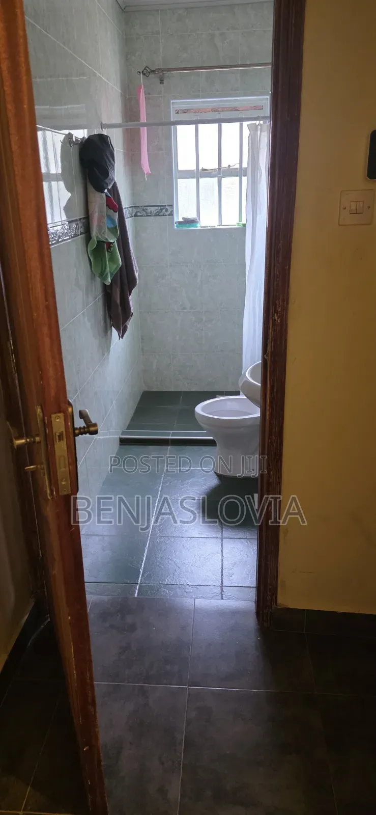Furnished 5bdrm House in Komarock for sale