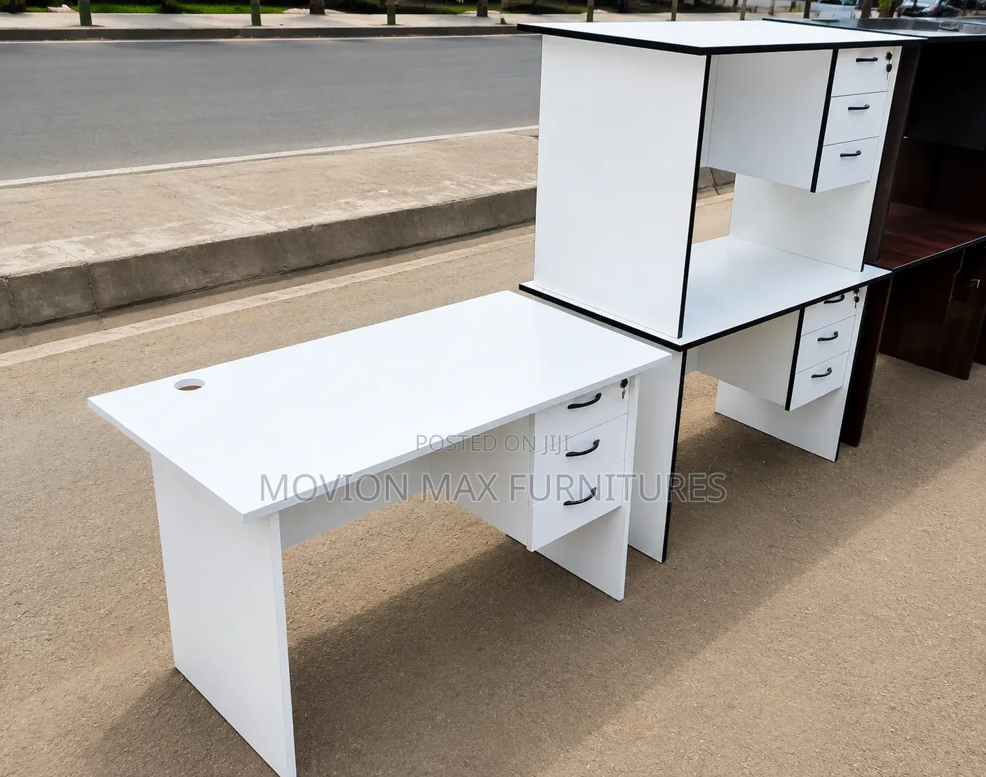 Office Desk Accountant Desk