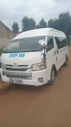 Toyota HiAce 2014 White