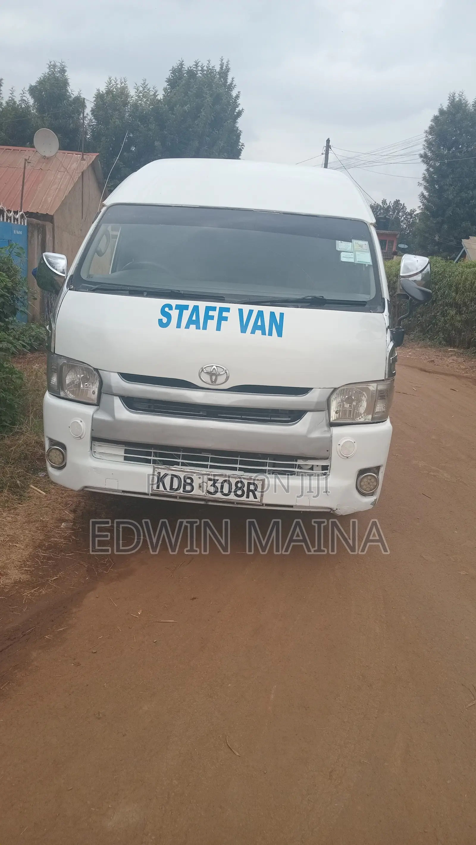 Toyota HiAce 2014 White