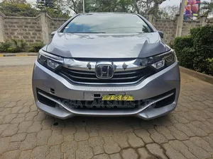 Honda Fit Shuttle 2019 Silver