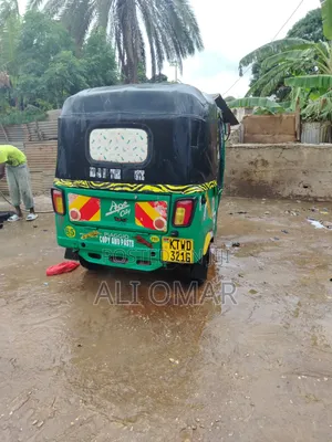 Piaggio 2025 Green
