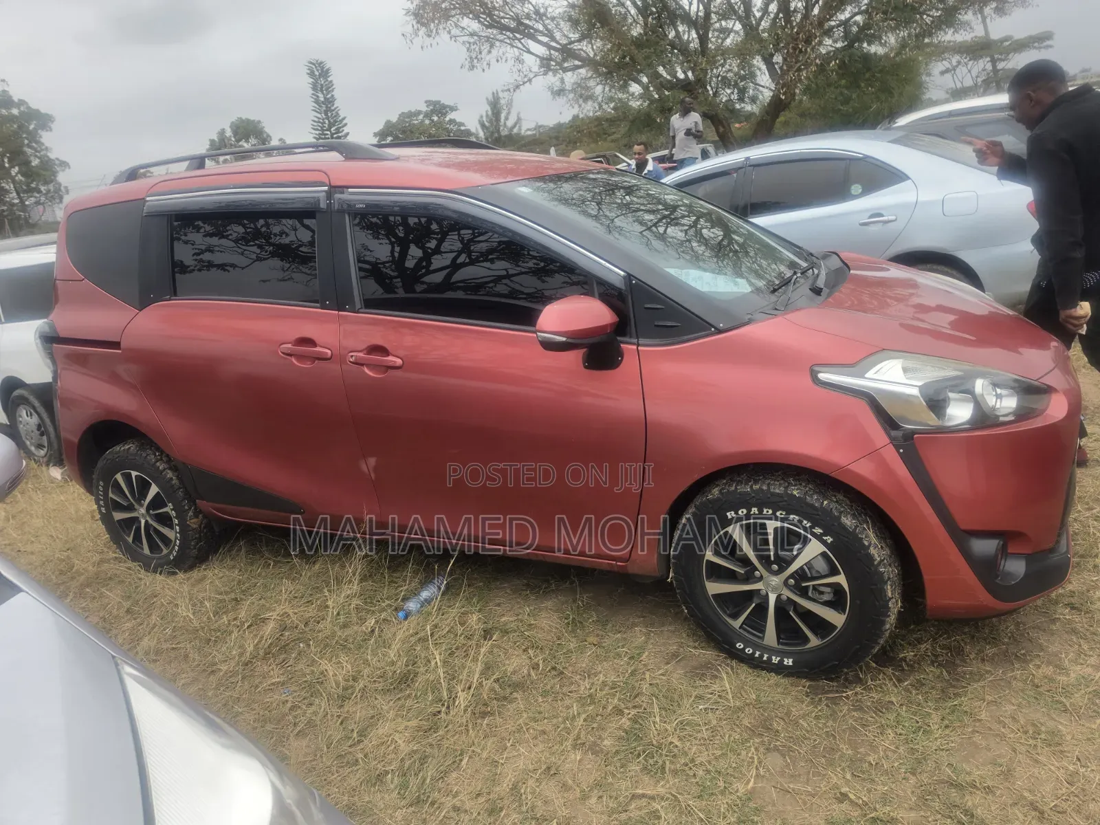 Toyota Sienta 2018 Maroon