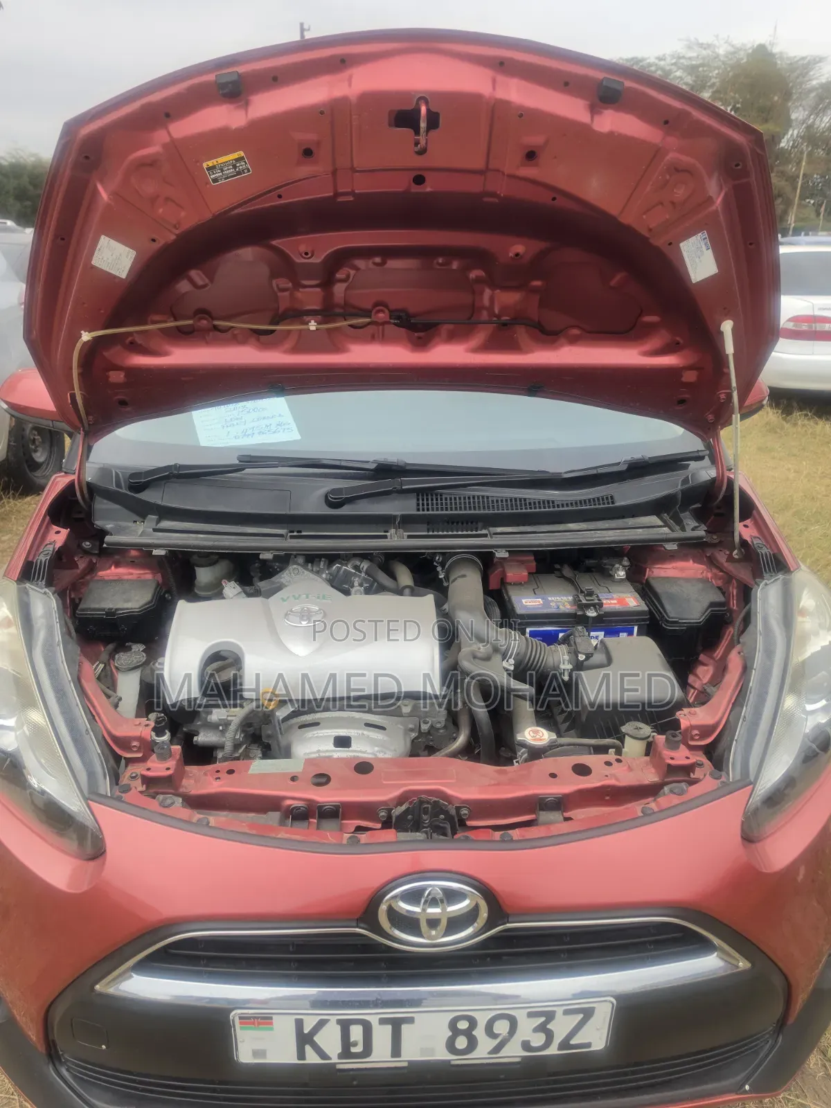 Toyota Sienta 2018 Maroon