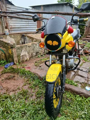 Bajaj Boxer 150 UG 2016