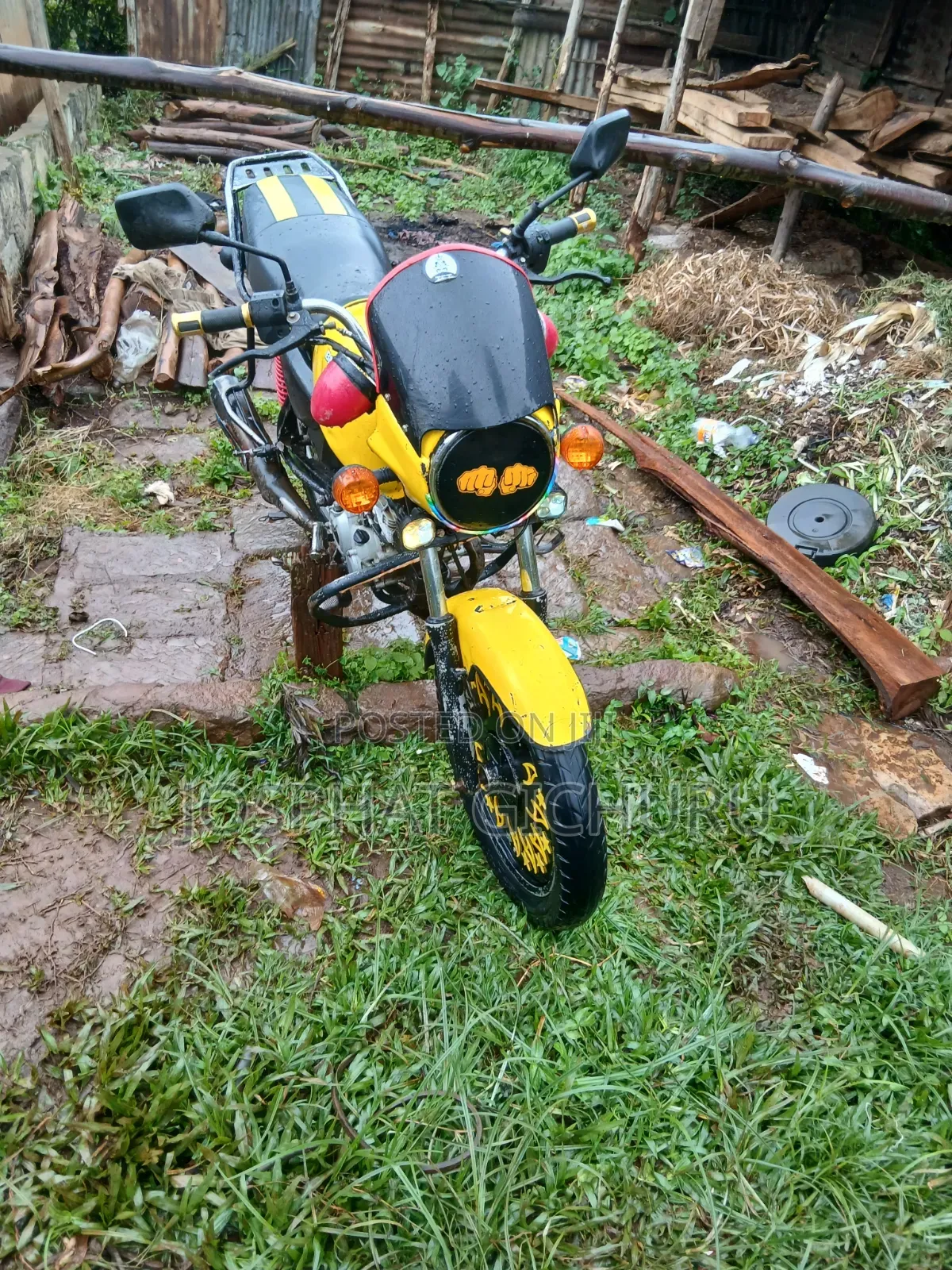 Bajaj Boxer 150 UG 2016