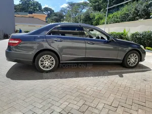Mercedes-Benz E300 2009 Gray