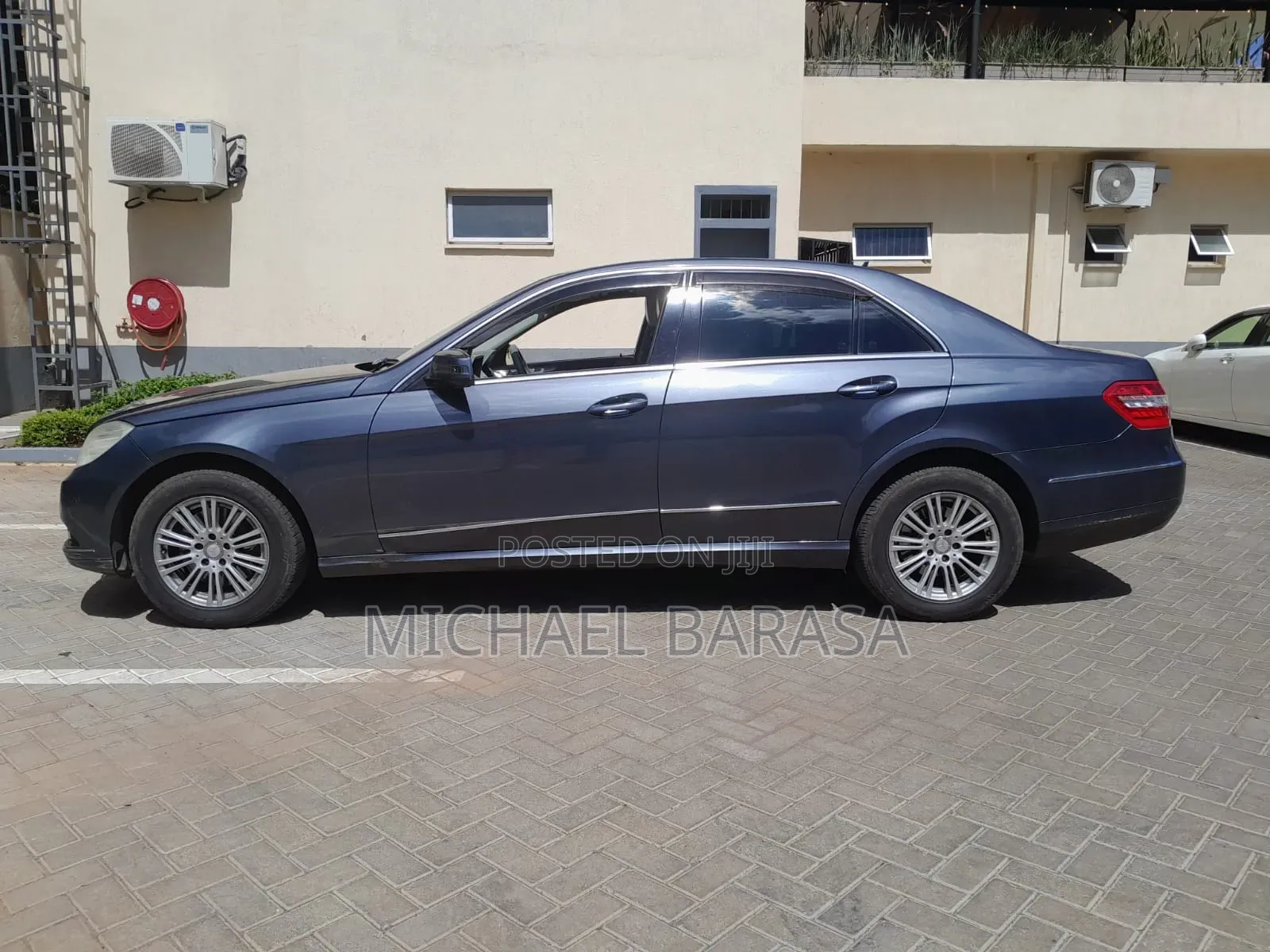 Mercedes-Benz E300 2009 Gray