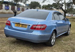 Mercedes-Benz E250 2009 Blue
