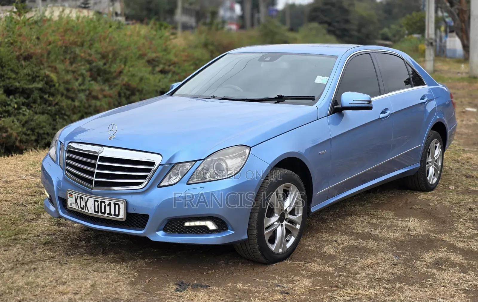 Mercedes-Benz E250 2009 Blue