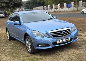 Mercedes-Benz E250 2009 Blue