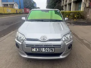 Toyota Succeed 2018 Silver