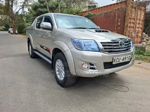 Toyota Hilux 3.0 D-4D 4x4 2012 Silver