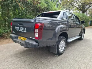 Isuzu D-MAX 2023 Gray