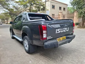 Isuzu D-MAX 2023 Gray