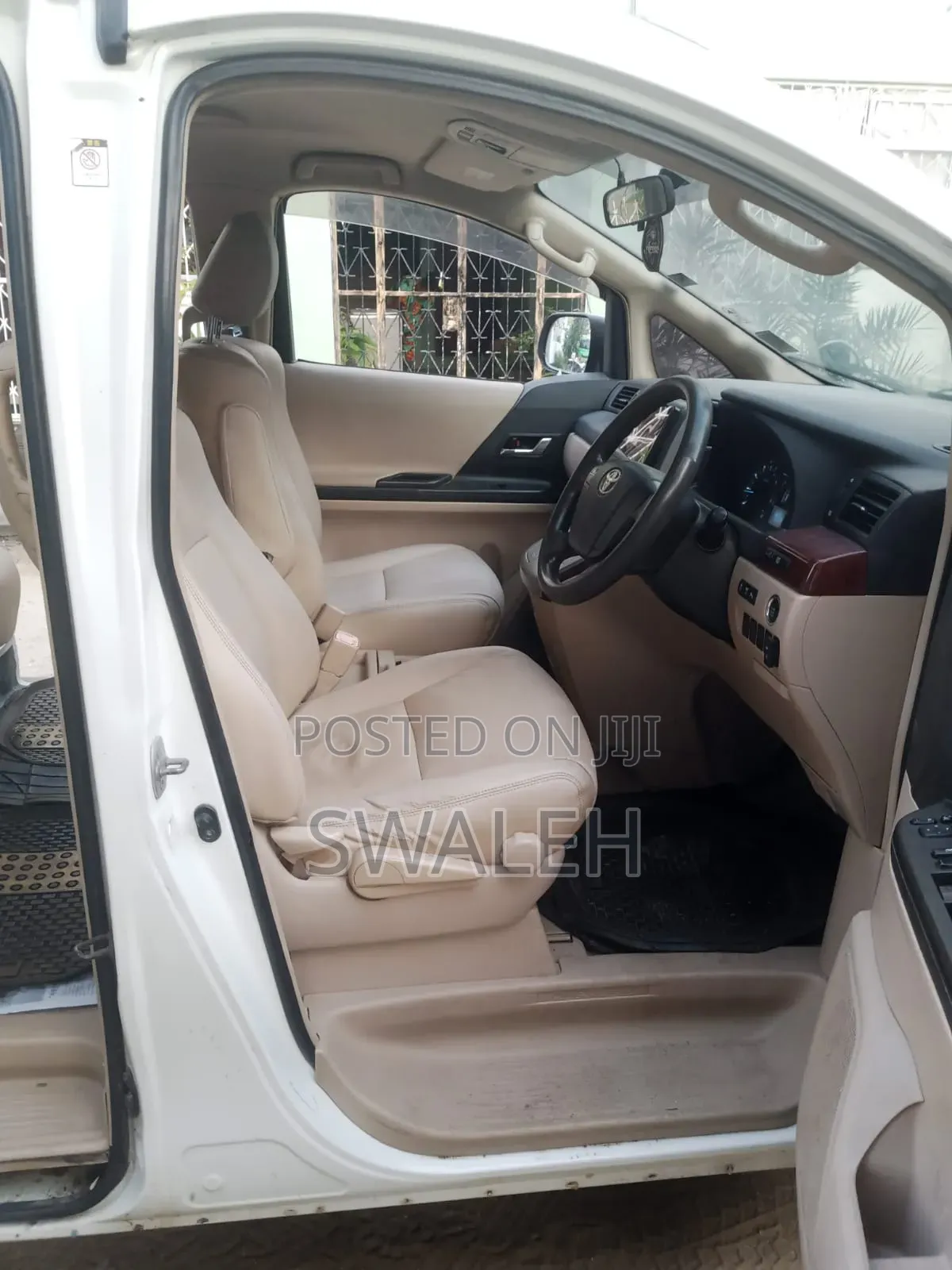 Toyota Alphard 2010 White