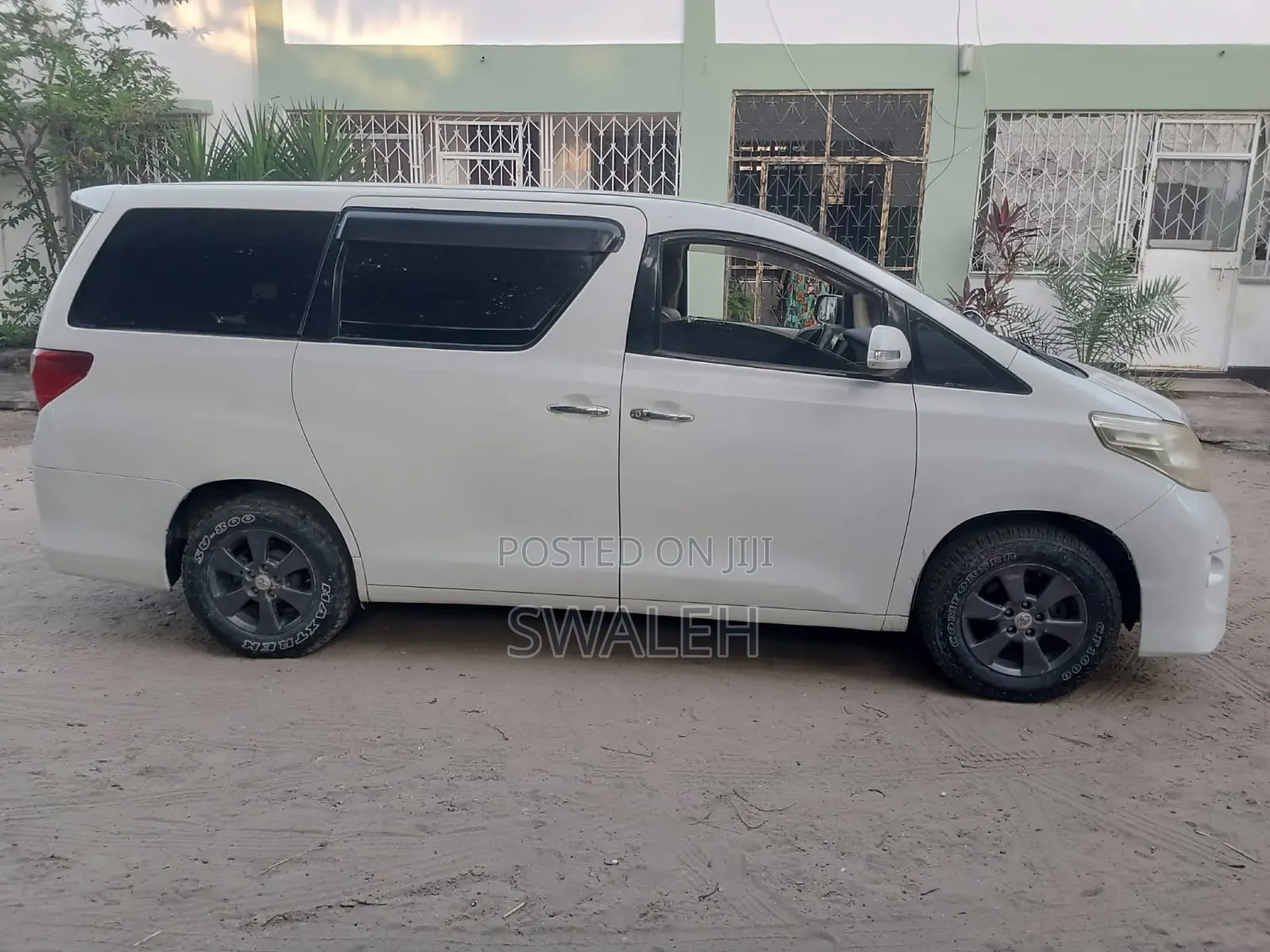 Toyota Alphard 2010 White