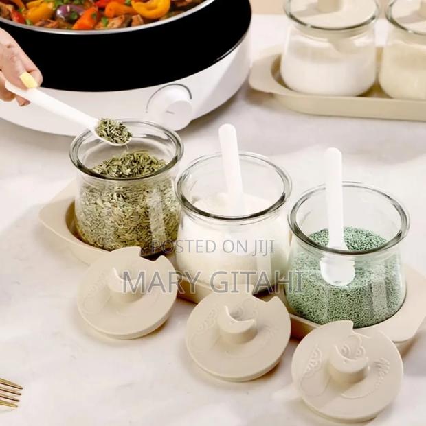 3pcs Glass Canister Seasoning Set.
