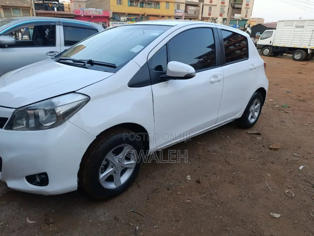 Toyota Vitz 2011 White