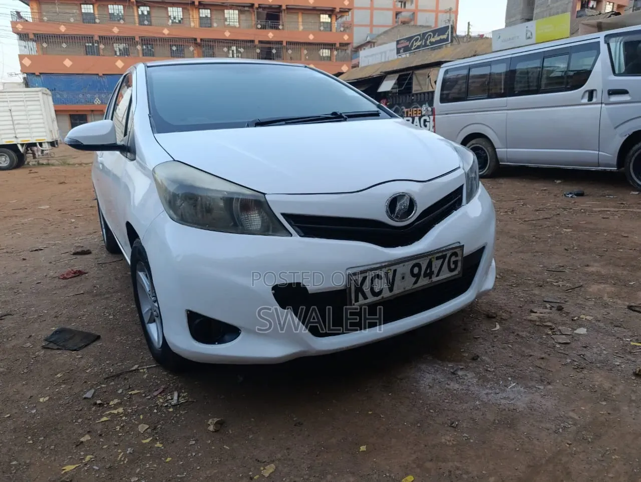 Toyota Vitz 2011 White