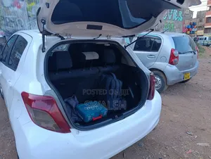 Toyota Vitz 2011 White