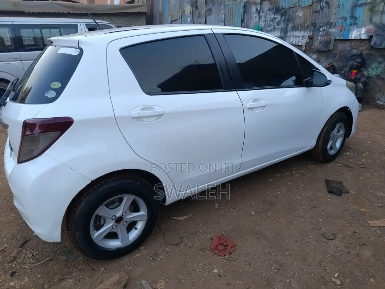Toyota Vitz 2011 White