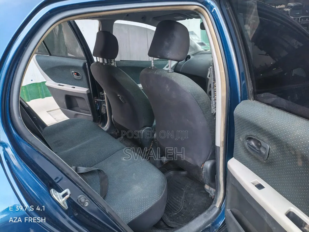 Toyota Vitz 2010 Blue