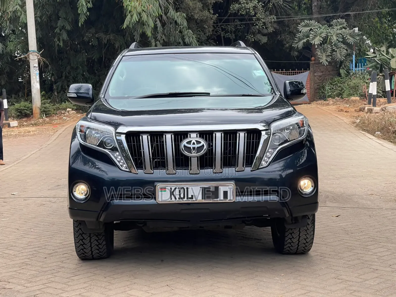 Toyota Land Cruiser Prado 2011 Black