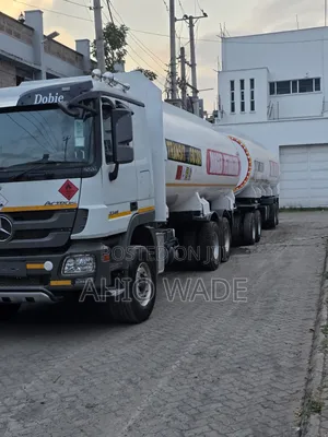 Actros 3348 Original With a Tanker Pulling