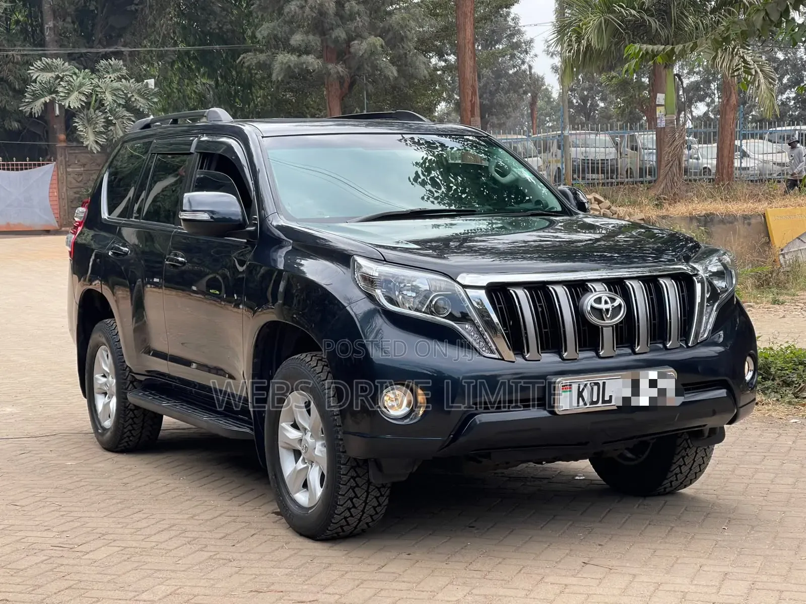 Toyota Land Cruiser Prado 2011 Black